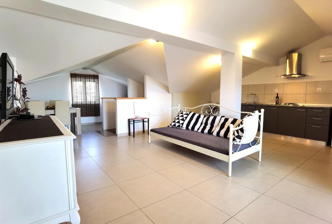 Apartments Ella Šibenik Eksteriør billede