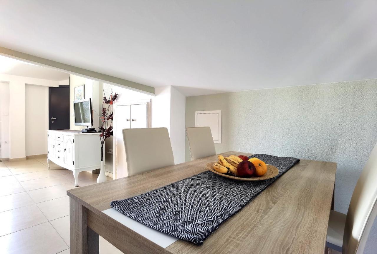 Apartments Ella Šibenik Eksteriør billede