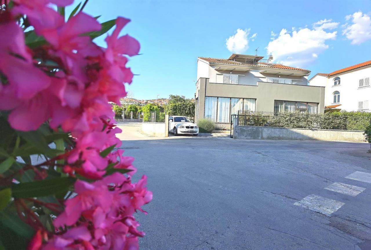 Apartments Ella Šibenik Eksteriør billede