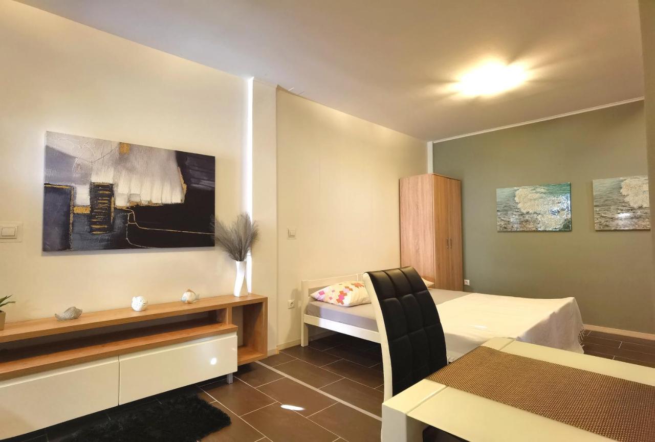 Apartments Ella Šibenik Eksteriør billede